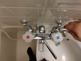 アイズ 無電源 温水洗浄便座 ウォシュレット 壁付シャワーカラン専用分岐金具